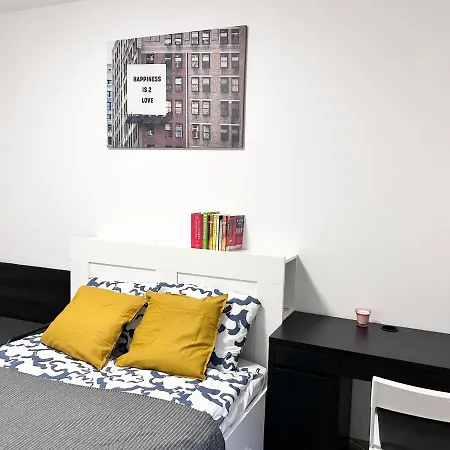 Apartament New 2022 Family&friends Downtown Ac 3br 2ba Free Parking Big Balcony Near Metro&train Station Self Check-in