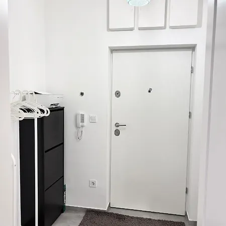 New 2022 Family&friends Downtown Ac 3br 2ba Free Parking Big Balcony Near Metro&train Station Self Check-in Budapešť