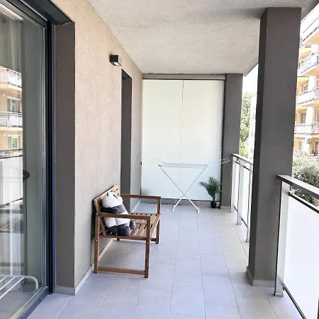Apartmán New 2022 Family&friends Downtown Ac 3br 2ba Free Parking Big Balcony Near Metro&train Station Self Check-in Budapešť