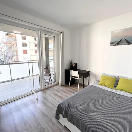 Apartmán New 2022 Family&friends Downtown Ac 3br 2ba Free Parking Big Balcony Near Metro&train Station Self Check-in *