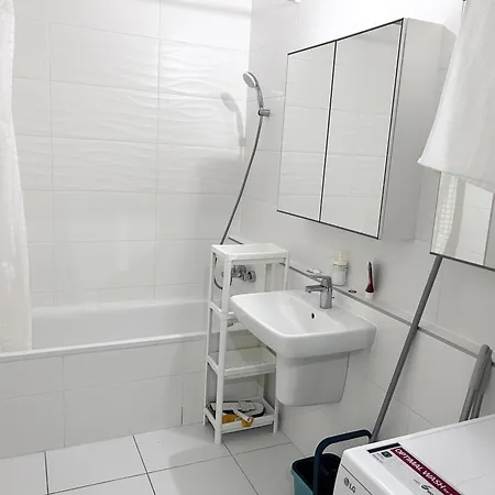 Apartmán New 2022 Family&friends Downtown Ac 3br 2ba Free Parking Big Balcony Near Metro&train Station Self Check-in *